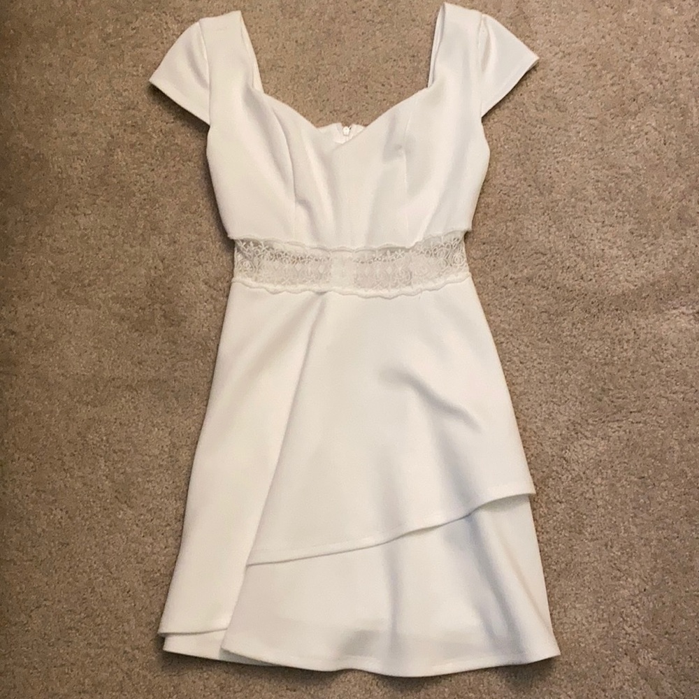Macy’s White Summer/Graduation Dress Size 3